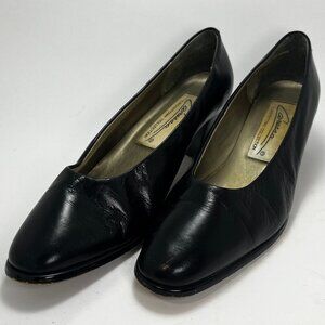 Vintage Black Caressa Shoe, 100% Leather, Size 8.5